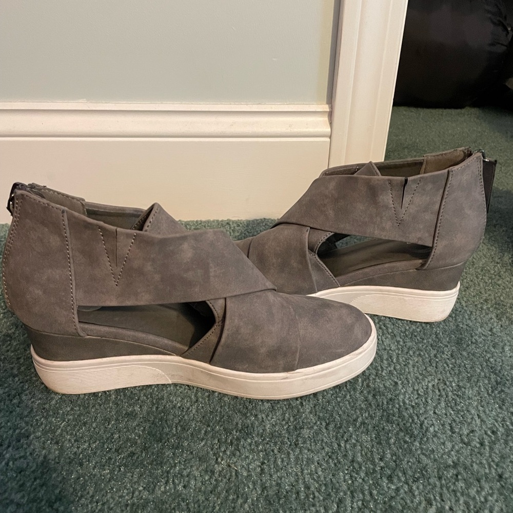 Business casual shoes